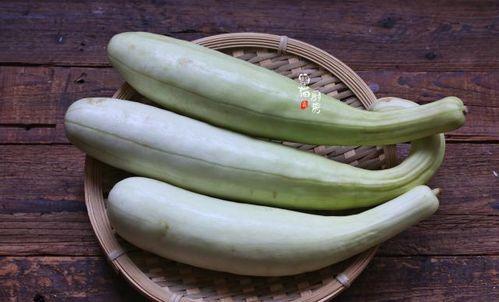 梦见给邻居一个瓜吃,瓜果传递的温馨瞬间